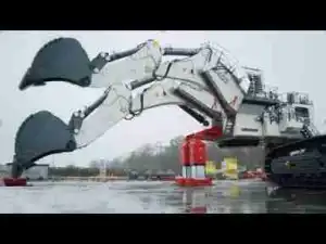 Video: The Biggest Hydraulic Excavator And Crane in The World